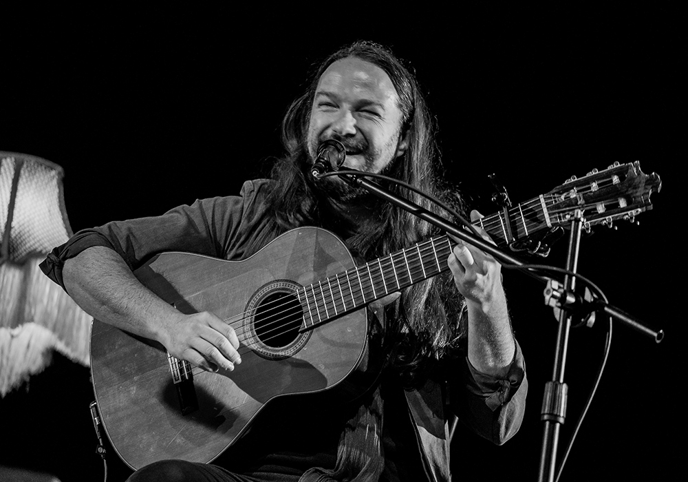 NAO STERN – REFUGIO