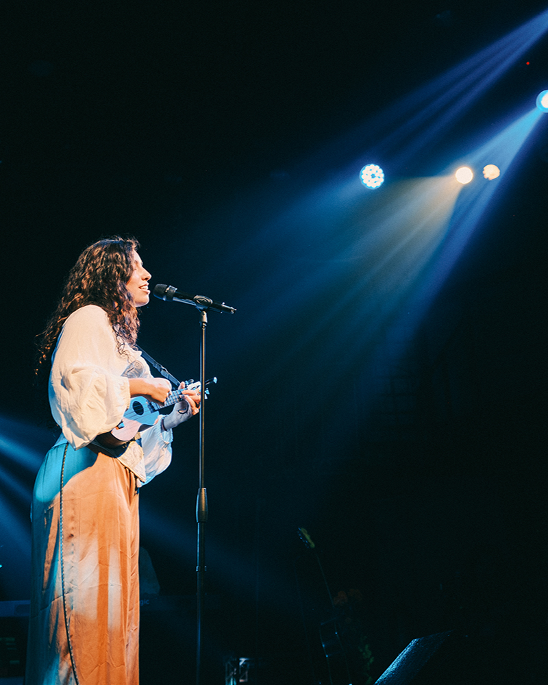 Montse – Culmina su exitosa gira Internacional