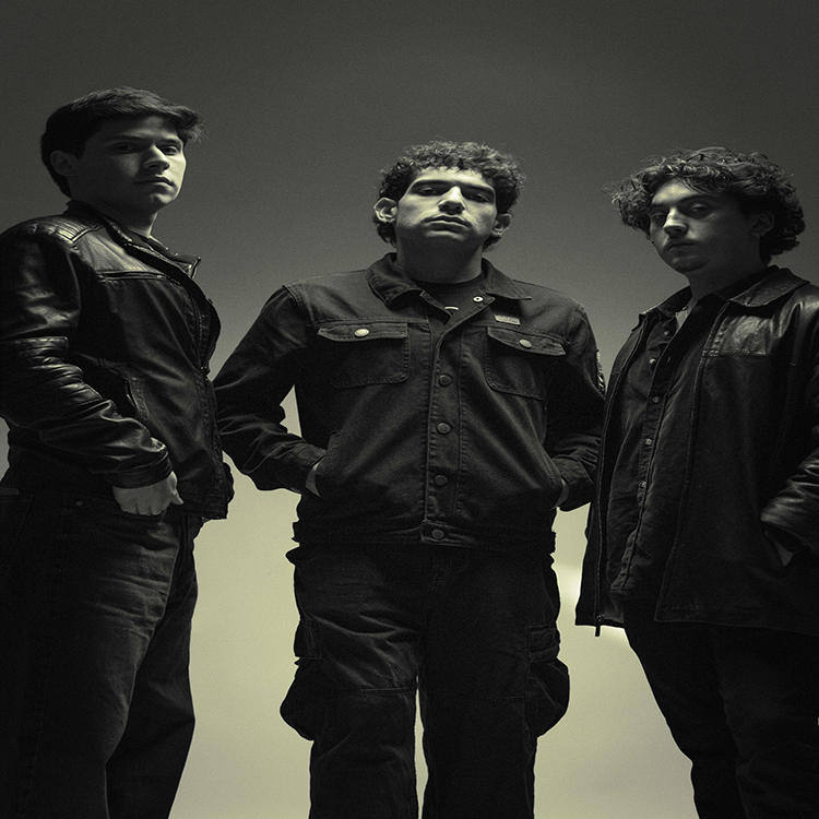 Los Bervos – Surrealista y Evitaramar